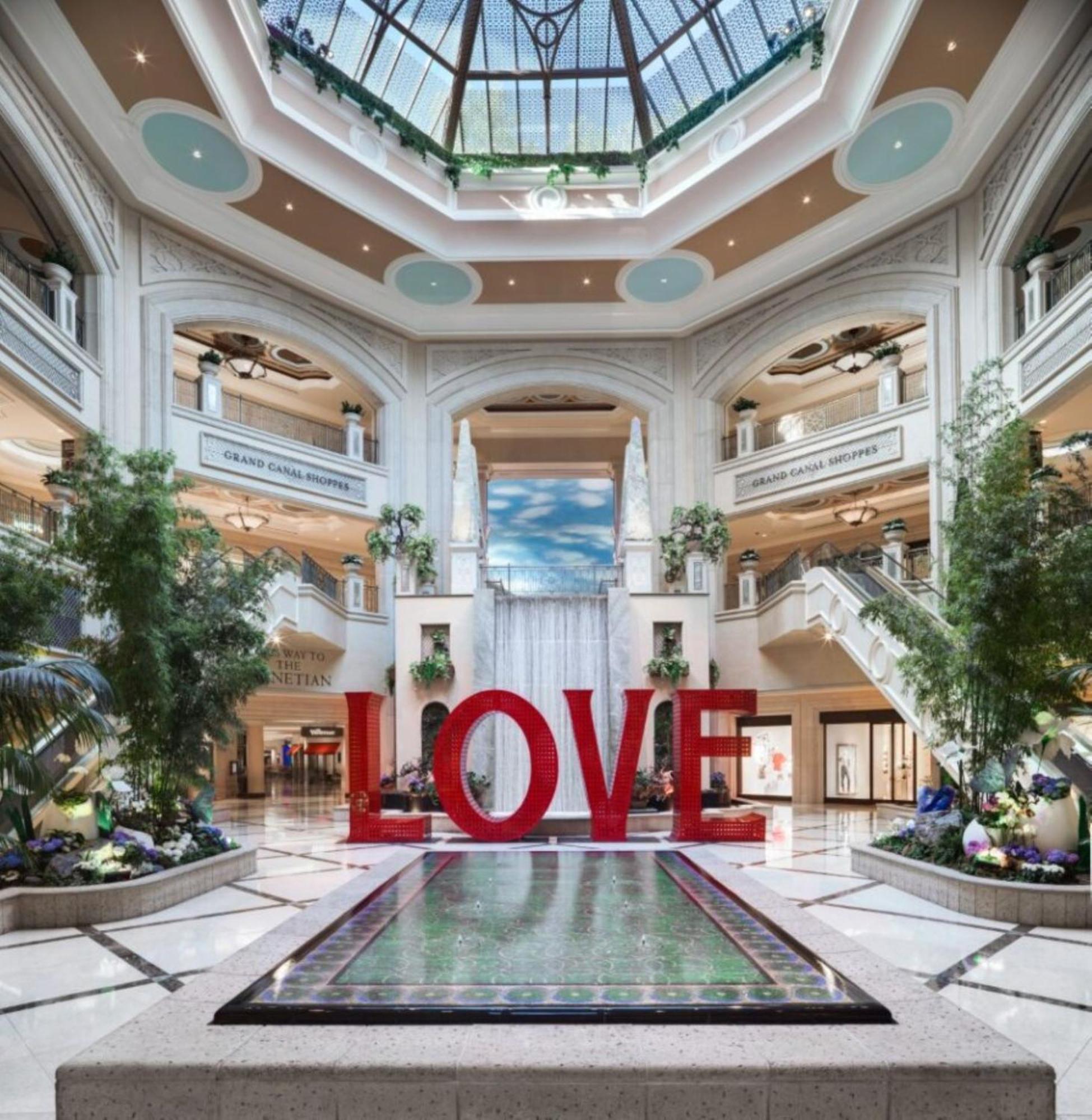 The Venetian Resort Las Vegas Esterno foto The interior of the resort